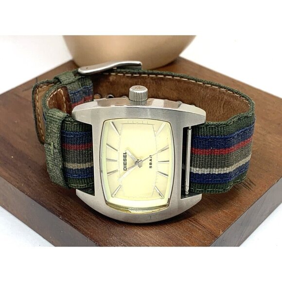 Diesel Men's Watch DZ2060 Quartz Silver Dial Analog Nylon Strap 44mm - Picture 7 of 13